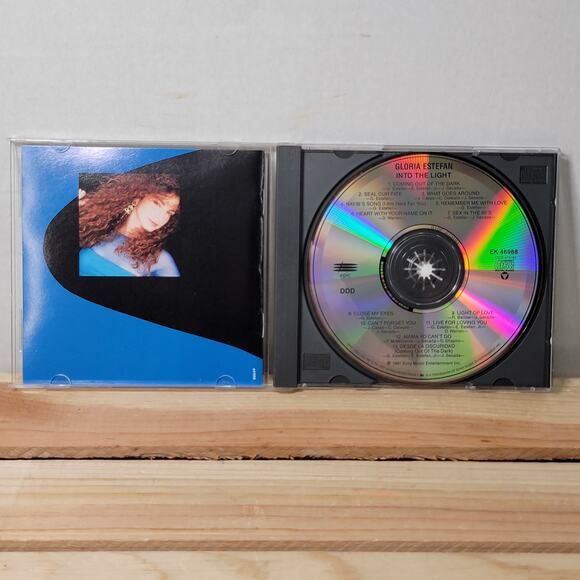CD Gloria Estafan - Into The Light - Picture 2 of 4